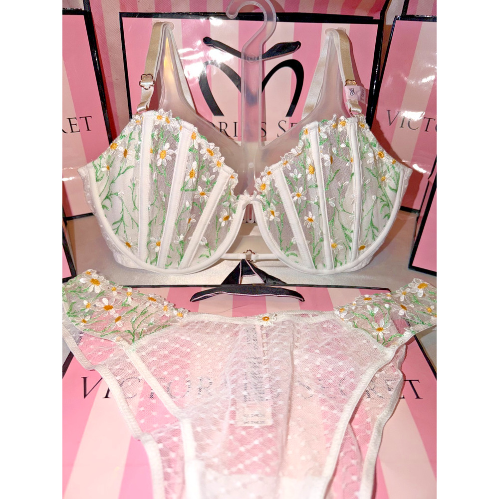 Victoria's Secret Bra Dream Angels 38C Large Brazilian Panty Embroidered Flowers